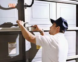 Garage Door Solution Service Lawrenceville, GA 770-224-7061 - rep-gdr-16m